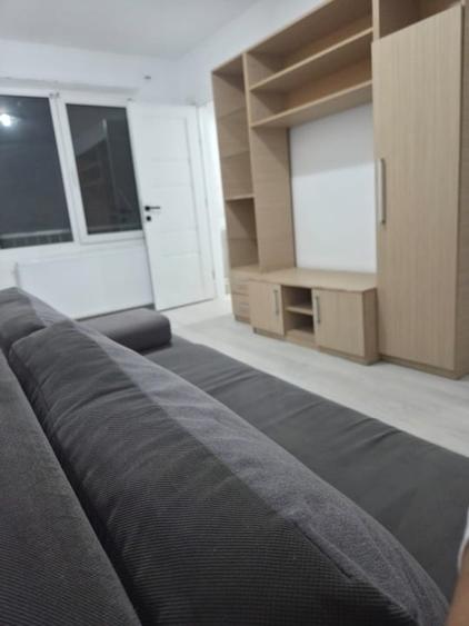 Închiriez Apartament 2 camere cu centrală termică în zona Brotăcei,Tom - 4