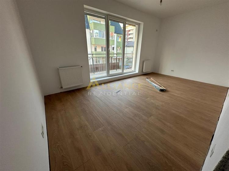 Garsonieră decomandată în Central