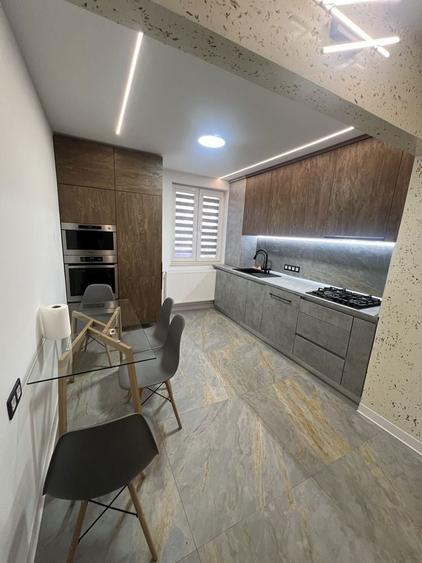 Inchiriez apartament 2 camere in Micro - 3