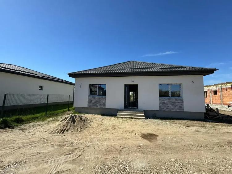 Casa Individuala 4 camere Crevedia - 2