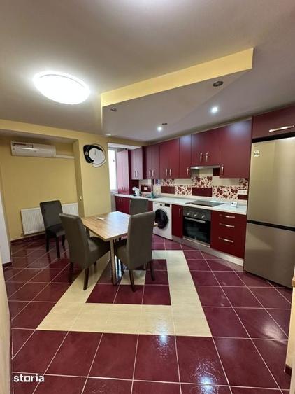 Apartament cu 4 camere în Republicii