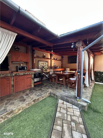 De vanzare casa 4 camere Cantemir - 2