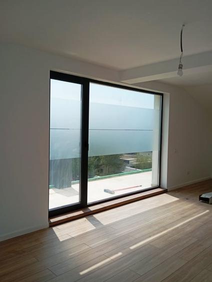 Vila Tunari str. Paris, 5 camere, curte 300  mp, 400 mp construiti - 15