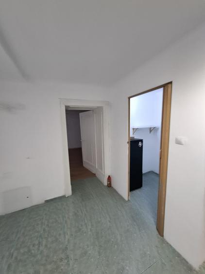 Piata 700 – Spatiu  Chirie – Demisol Inalt - 2