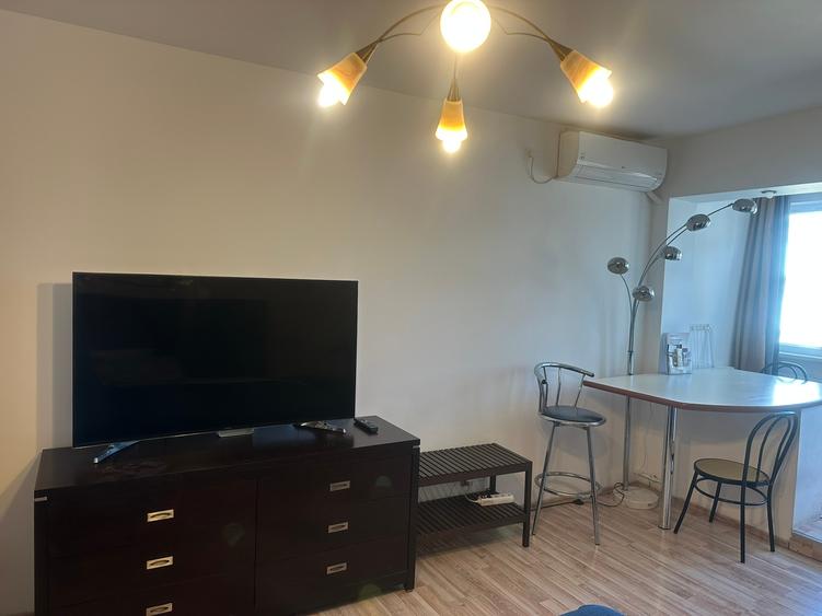 Garsoniera  Cal. Victoriei langa Hotel Radisson,bloc solid,termoizolat - 9