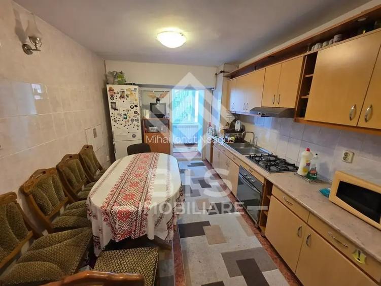 Apartament 3 camere decomandat