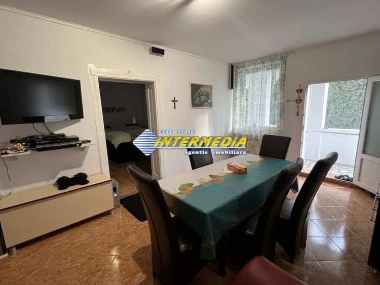 Casa Renovata 4 camere cu Teren intravilan 1650 mp CENTRU Ultracentral Alba Mall - 8