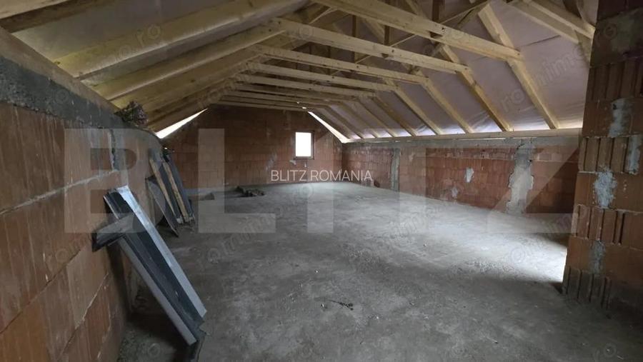 Casa la rosu, 191mp, teren 471mp. Viile satu Mare