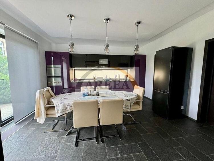 Vila lux de vanzare in cel mai dorit complex din Erou Iancu Nicolae-locatie rara - 9