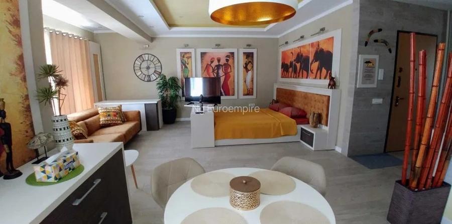 Studio MAMAIA-PHOENICIA