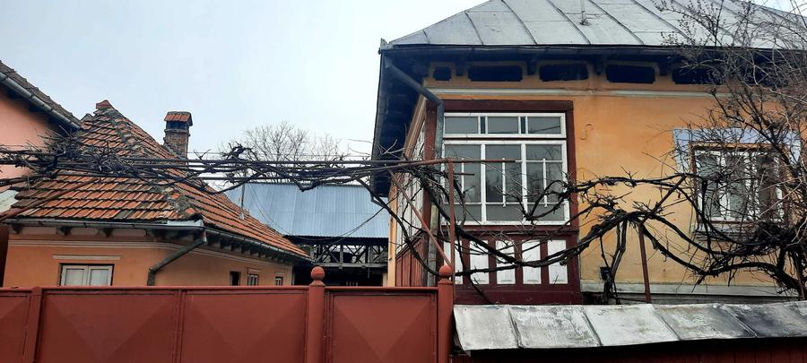 Vand casa in satul Vaideeni, jud Valcea - 1