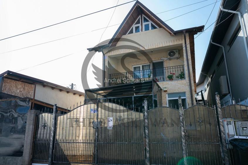 Casa cu 5 camere de vanzare | Zona Ultracentral, Baicoi | Comision 0%