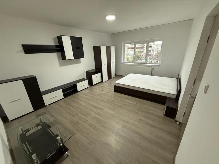 Apartament cu 1 camera, decomandat, zona Dacia - 1