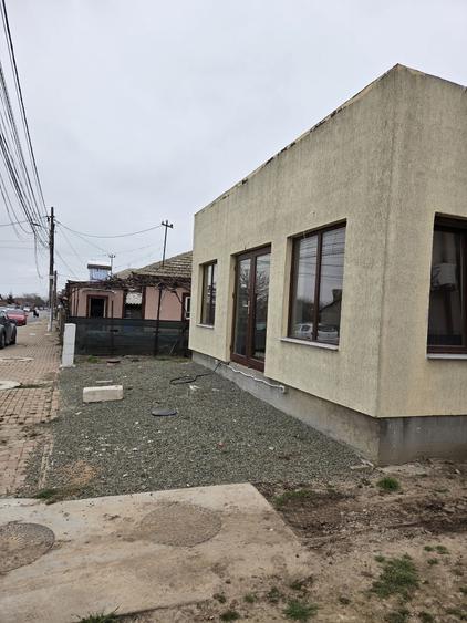 Spațiu comercial, de 89 mp, în Tuzla