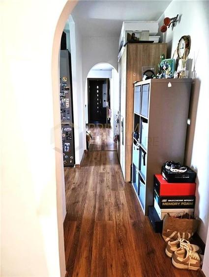 LIPOVEI - 3 cam - 2 bai - 2 balcoane - centrala proprie - clima - ETAJ 3 - 2