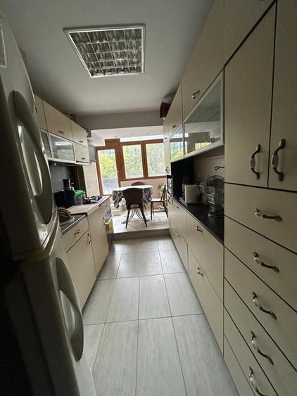 Se vinde Apartament pe Șos. Nicolae Titulescu – 3 Camere - 6