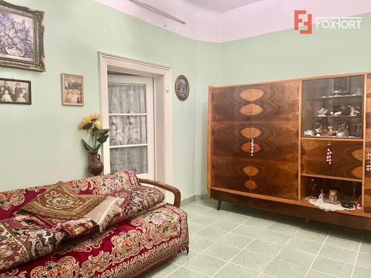 Casa de vanzare la curte comuna Zona Lunei - COMISION 0% - 7