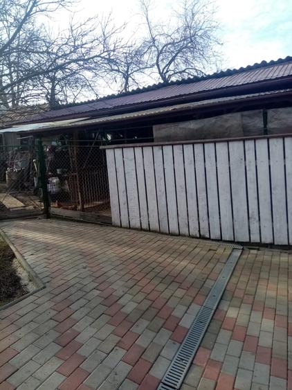 Vand casa in sat Moisa,la 30km de TG-M,cu 2 camere,mobilat si utilat,teren 26 ar - 4