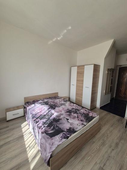 Inchiriez garsoniera strada Poienitei zona Decebal LIDL Penny etaj 2 - 4