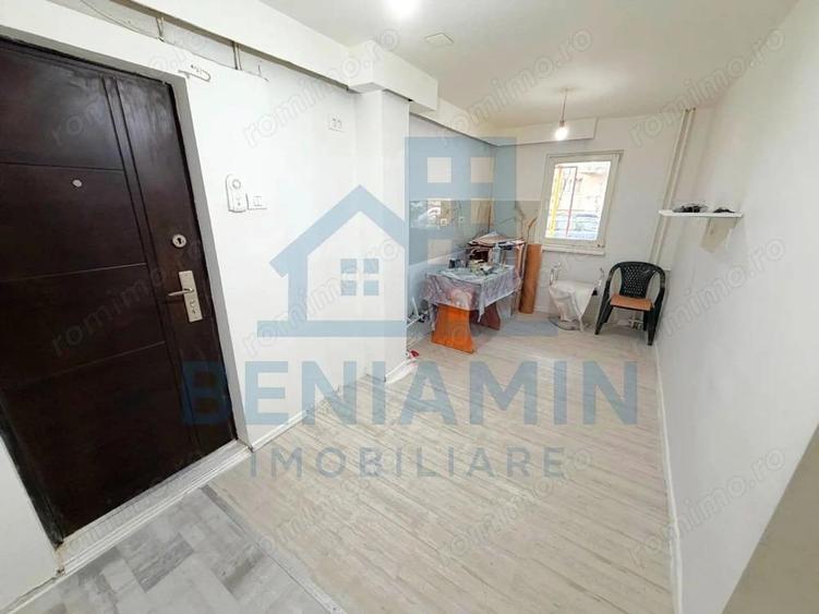 4 Decomandate-Doua bai-Parter-Disponibil Imediat-Zona linistita - 4