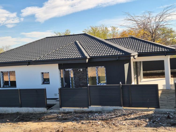 Casa 130mp ,parter cu placa Vorovesti - 1