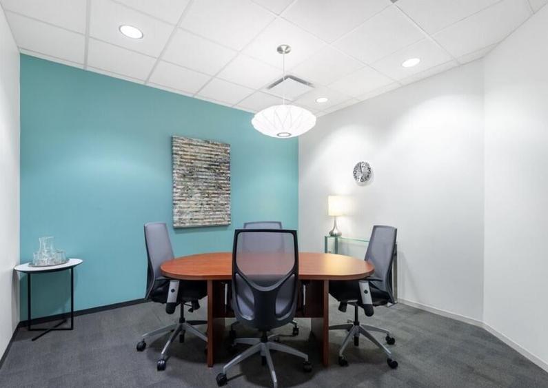 Alatura?i-va unui mediu de lucru colaborativ in Spaces Business Garden - 1