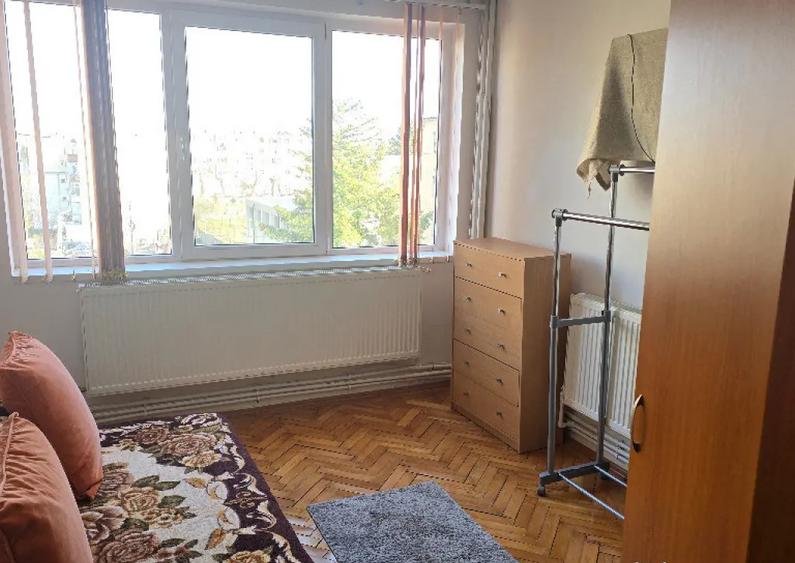 Vand sau inchiriez ap. 2 camere dec Deva, Balcescu, et. 3, mobilat - 12