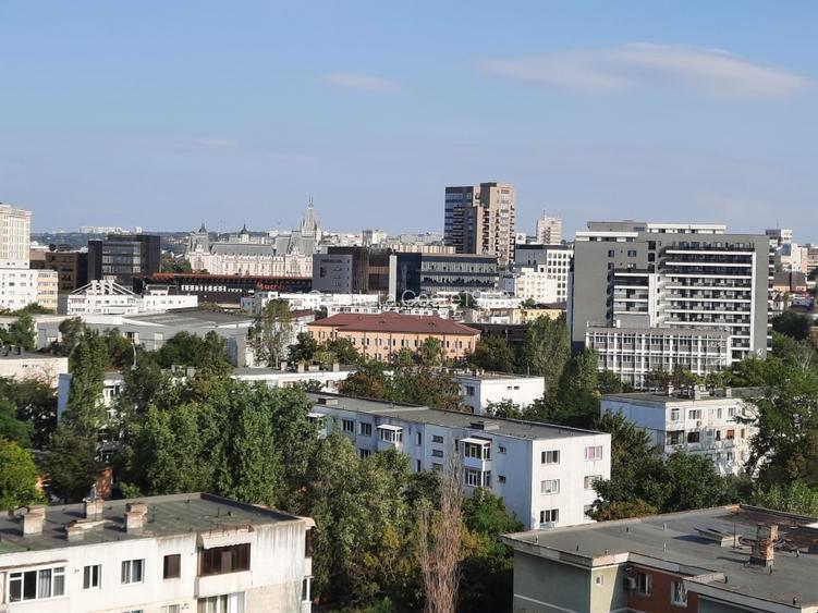 PREFER MSG PE WHATAPP !!!  Apartament 2 camere decomandat PODU ROS- PALAS  - 400