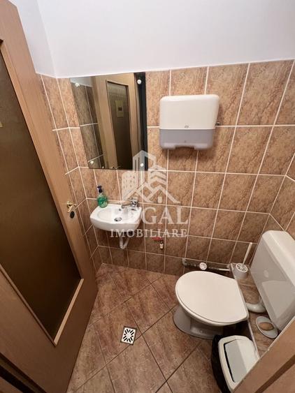 Spațiu comercial, de 44.909999847412 mp, în Central