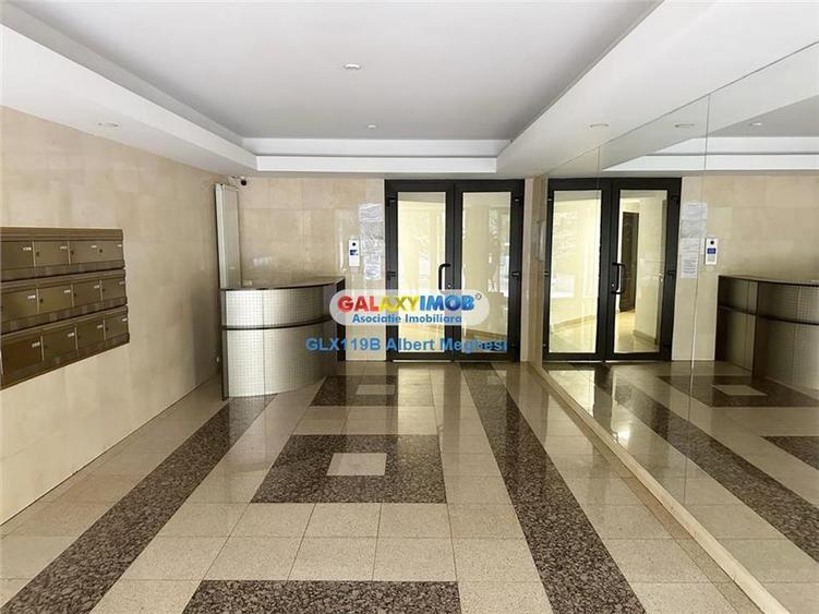 Apartament cu 5 camere semidecomandat în Herăstrău