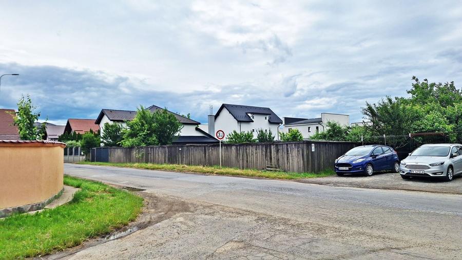 Teren Construcții intravilan de 889 mp, în Sânpetru