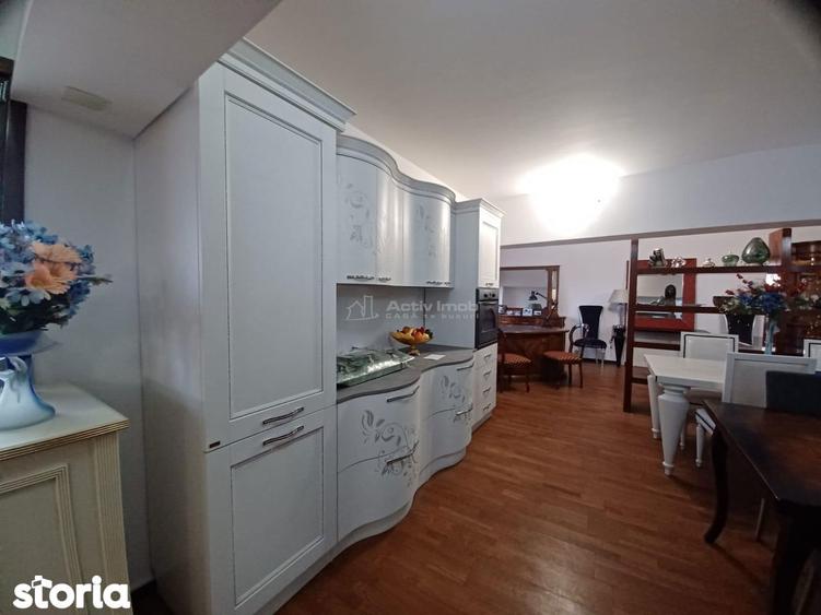 Spațiu comercial, de 1,400 mp, în Corbeanca