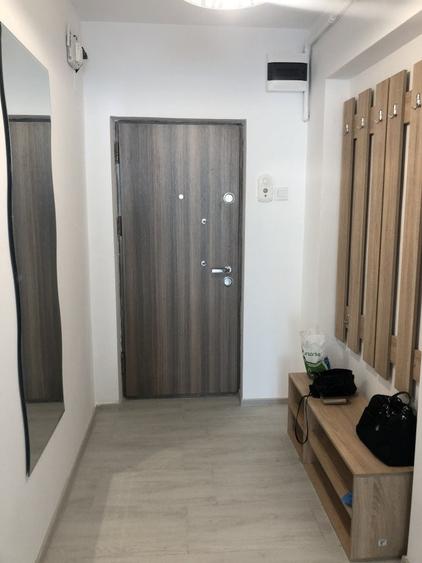 Apartament cu 3 camere decomandat, mobilat în Capitol