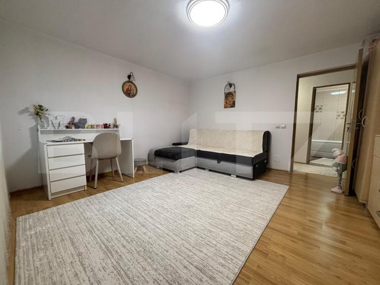 Apartament cu 2 camere semidecomandat, mobilat în Micro 5 — fotografia 1