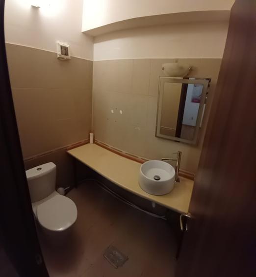 Spațiu comercial, de 55 mp, în Trocadero
