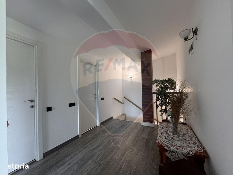 Casă cu 4 camere cu Teren 671 Mp în Rădaia