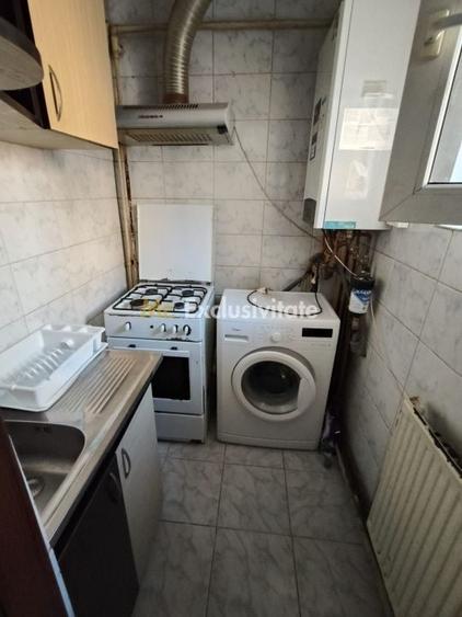 Apartament cu 2 camere semidecomandat, mobilat în 9 Mai