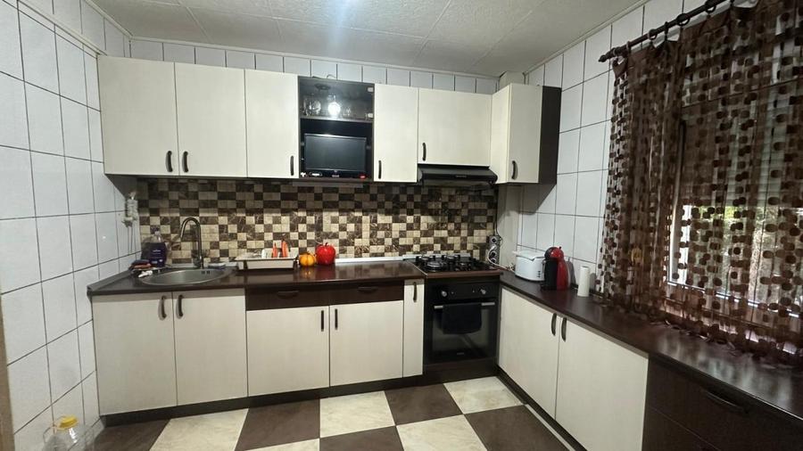 Apartament cu 2 camere decomandat, mobilat în Decebal