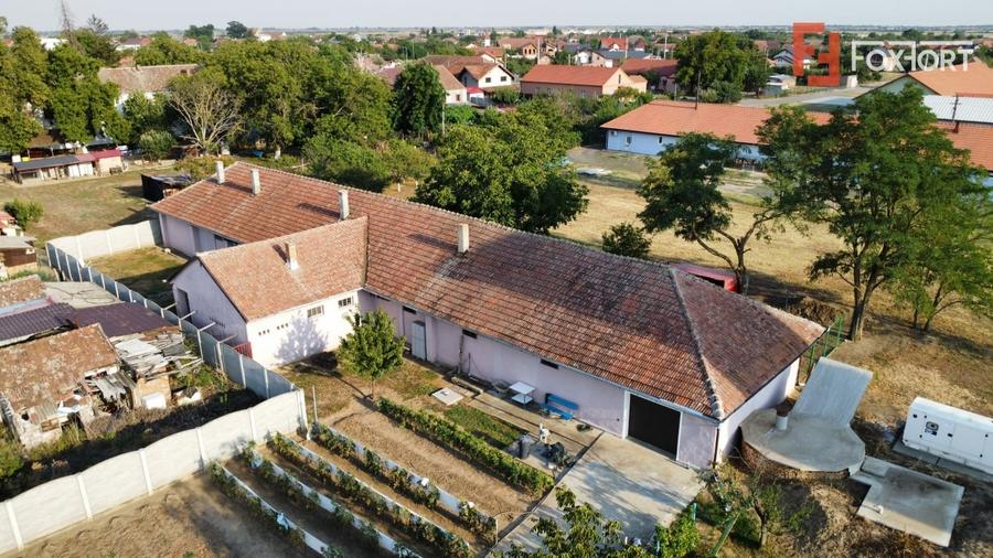 Spațiu industrial, de 382 mp, în Peciu Nou
