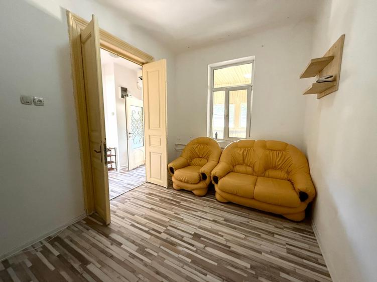 Casă individuală cu 4 camere cu Canalizare în Rahova