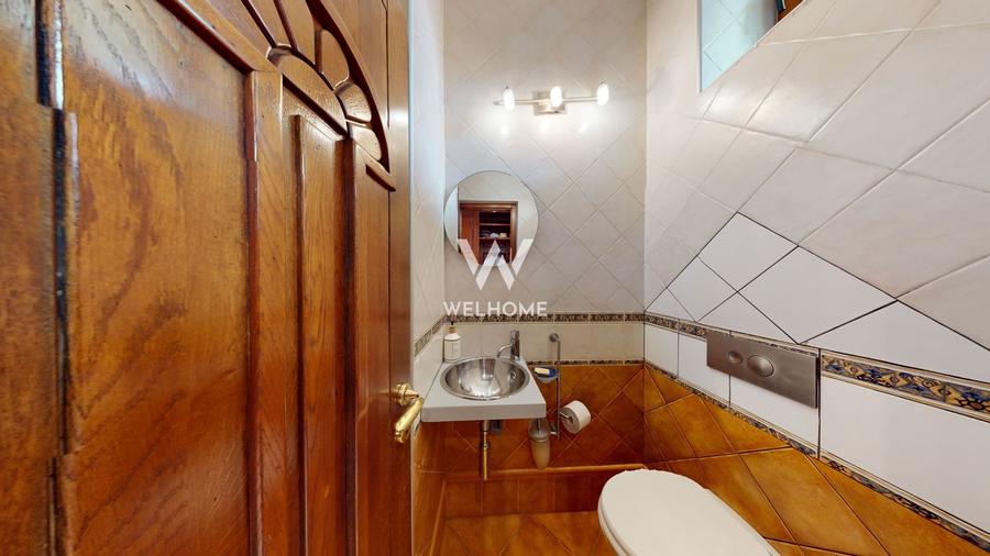 Casă individuală cu 7 camere cu Canalizare în Ștrand
