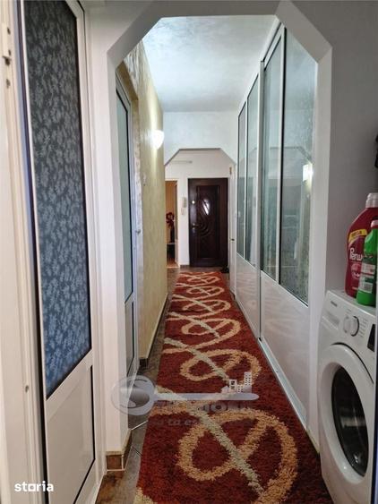 Apartament cu 3 camere decomandat în Cug
