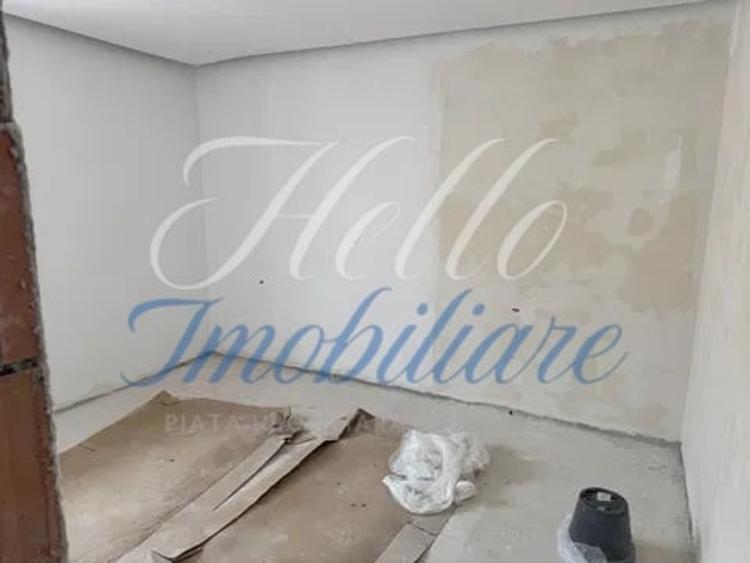 Apartament cu 3 camere semidecomandat în Florești