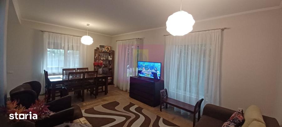 Casă cu 4 camere cu Teren 362 Mp în Săbăreni