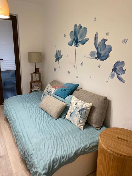 Apartament cu 4 camere semidecomandat în Dristor