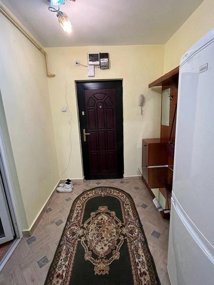 Apartament cu 2 camere semidecomandat în Abator