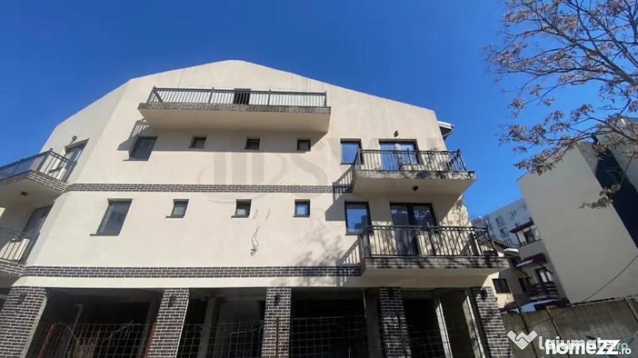 Casă cu 4 camere cu Teren 220 Mp în Vitan