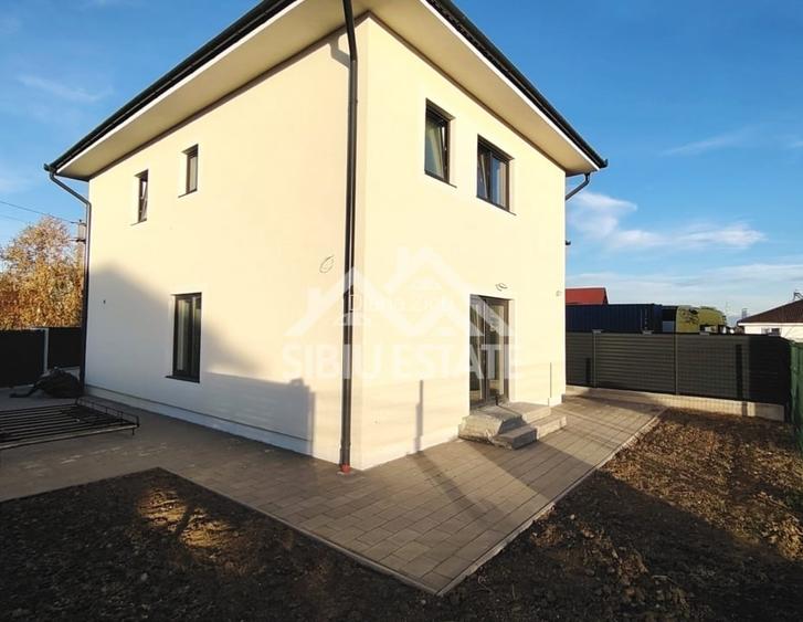 Casa 4 camere, 2 bai  Cristian Sibiu, casa noua intabulata