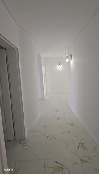 Apartament de vanzare 7 camere Sararie - 4