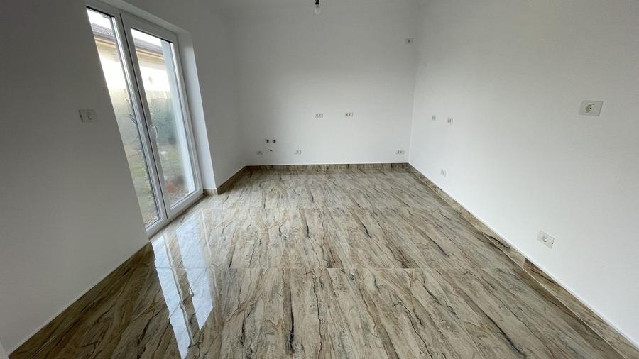 Casa de familie in zona rezidentiala - 16